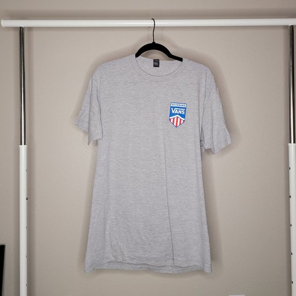 SUPER RARE Vans Employee Veterans T-Shirt Size: Large - Picture 1 of 3